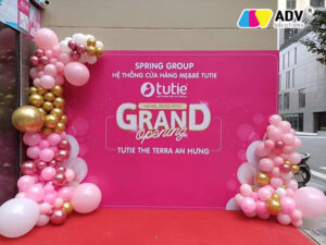 Backdrop khai trương cần có đầy đủ thông tin