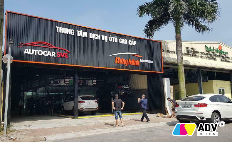 bảng hiệu rửa xe oto tôn sóng giúp mặt tiền trở nên đẹp mắt hơn