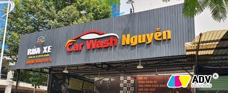 Mẫu bảng hiệu rửa xe đơn giản phù hợp với cửa hàng có diện tích rộng lớn